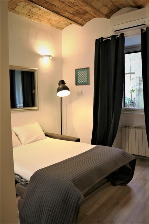 Riari Trastevere Apartment โรม ภายนอก รูปภาพ